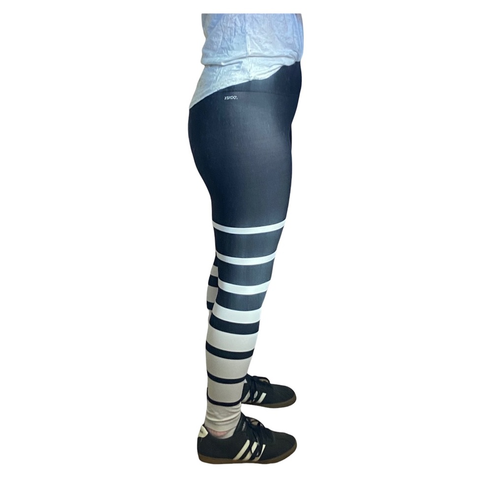 🔴 5/$20, Jockey women’s striped athletic leggings